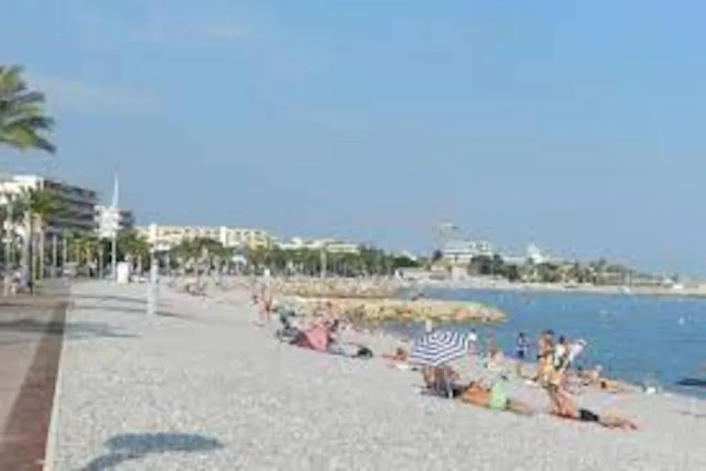 La petite Luciole entre mer et montagne. Cagnes-sur-Mer Appartement