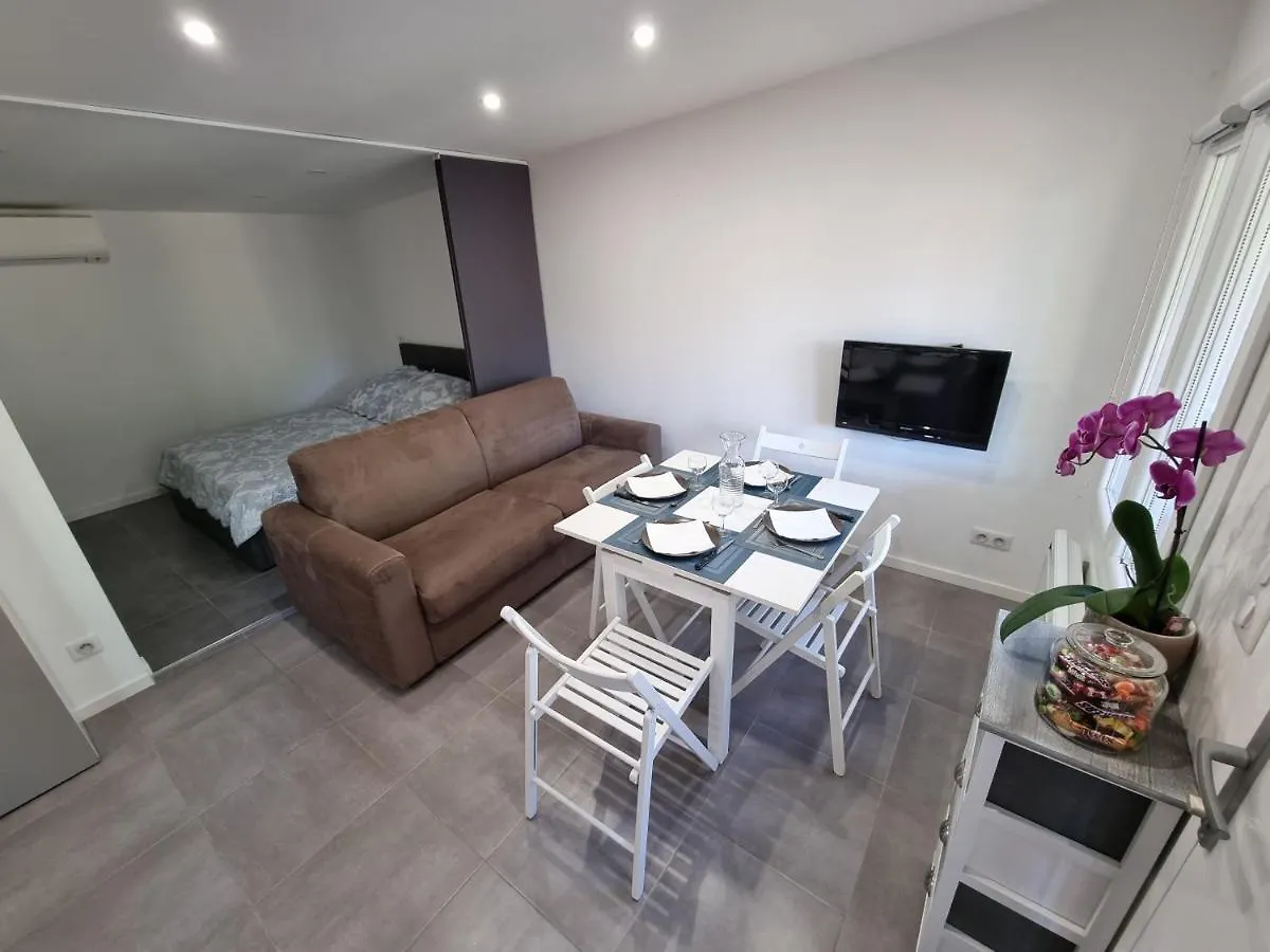 Appartement La petite Luciole entre mer et montagne. Cagnes-sur-Mer